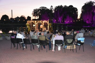 Okładka albumu: Koncert na molo - Przedwieczór i wieczór poezji Iwony Folusz